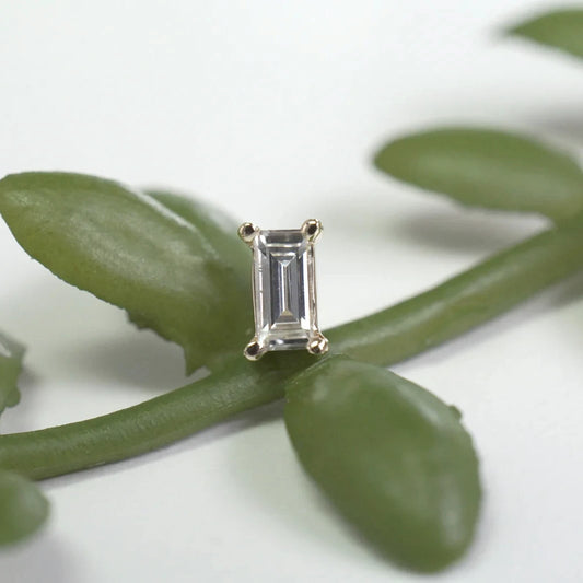 Baguette Solitaire - Joey - Diamond Prong Setting from Modern Mood