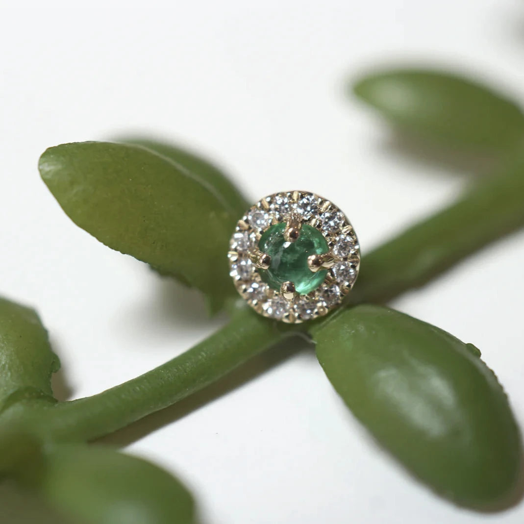 Diamond Halo - Round Cabochon Emerald from Modern Mood